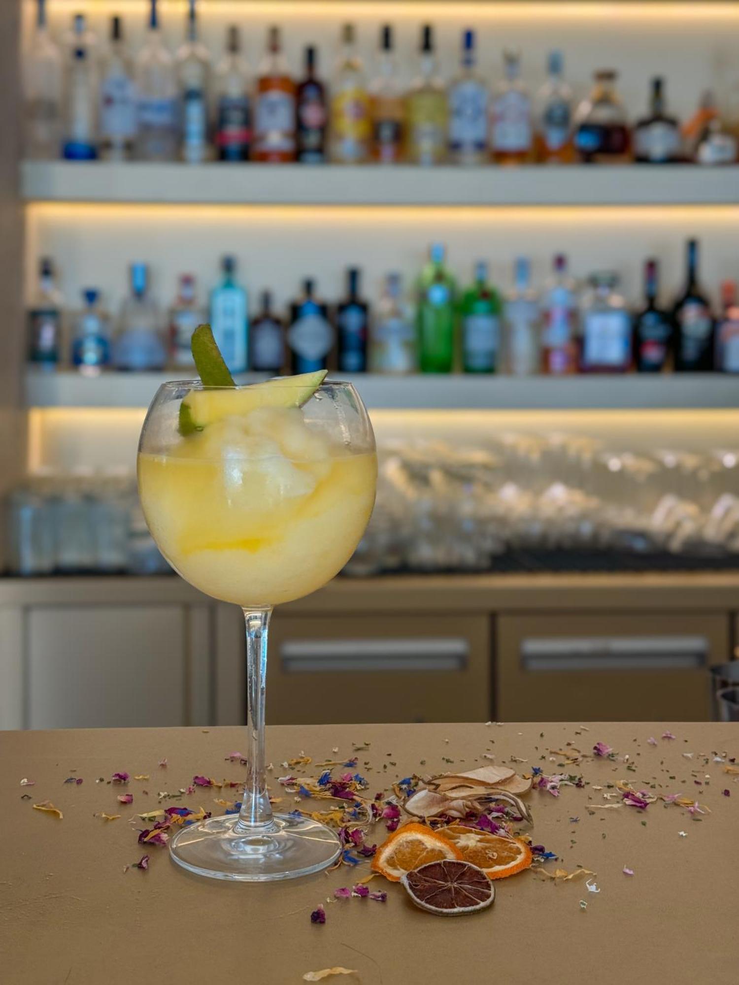 Amarande (Adults Only) Hotel Айя Напа Екстериор снимка A Hugo cocktail