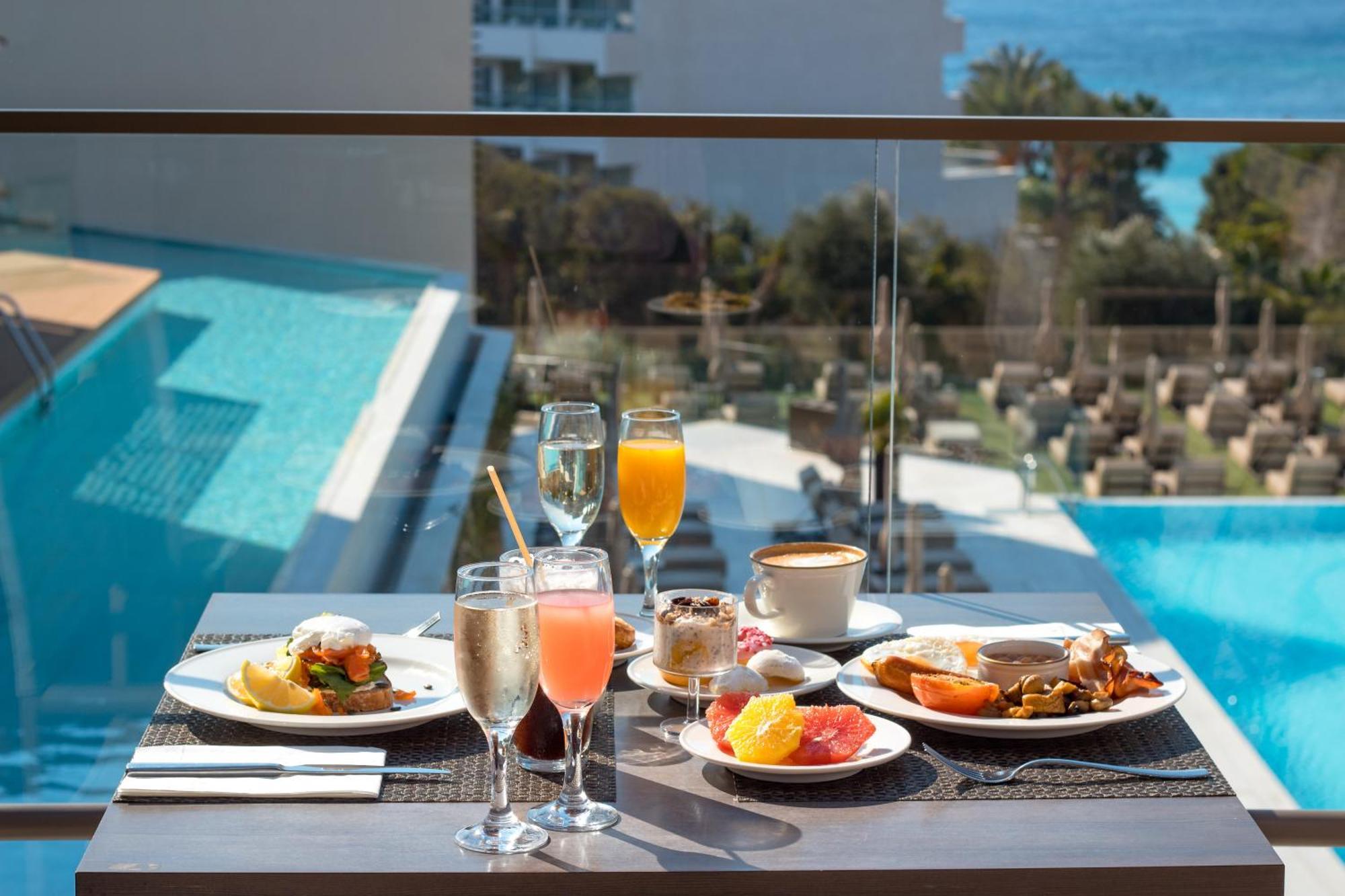 Amarande (Adults Only) Hotel Айя Напа Екстериор снимка A typical breakfast