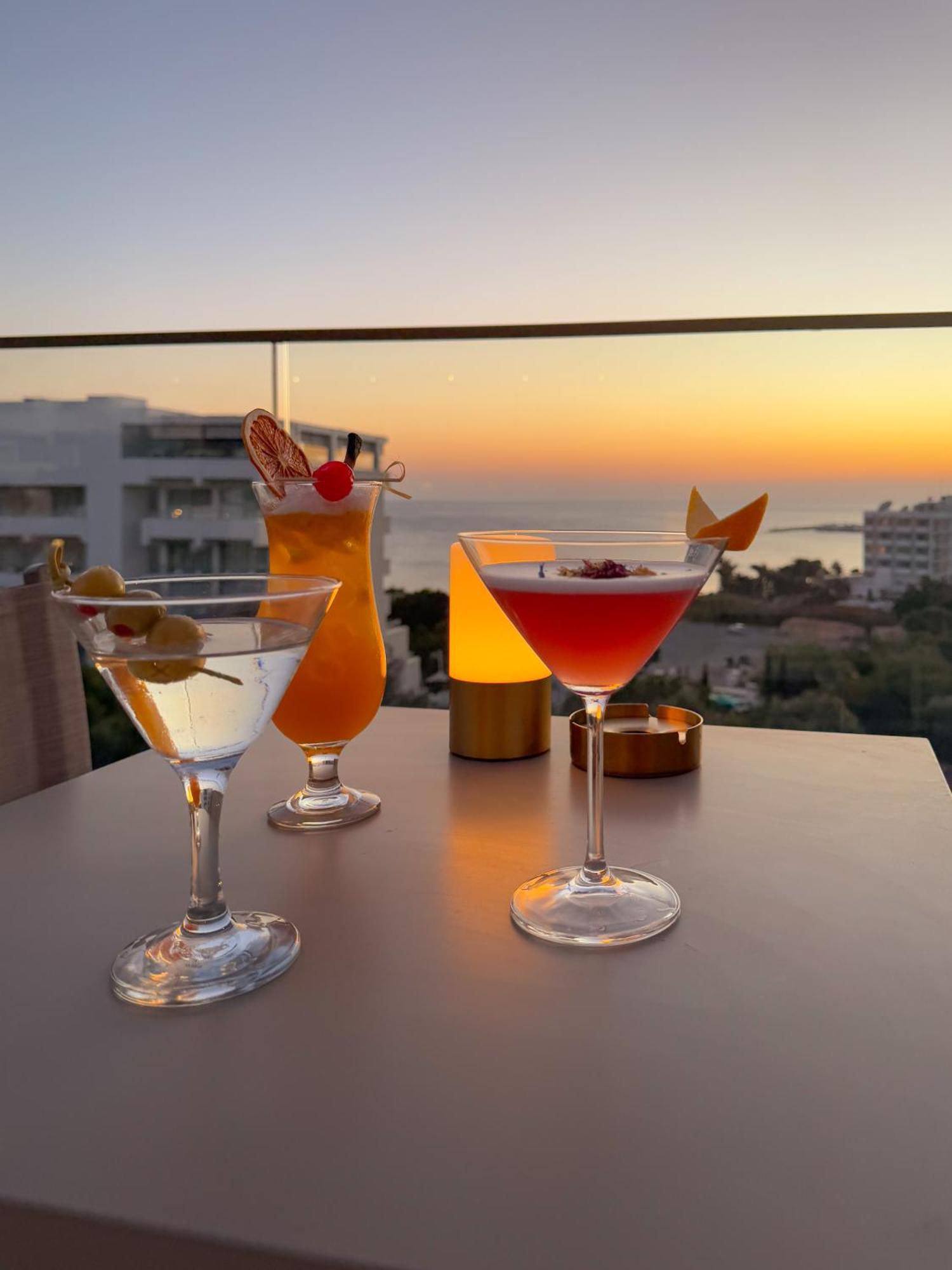 Amarande (Adults Only) Hotel Айя Напа Екстериор снимка Cocktails at sunset